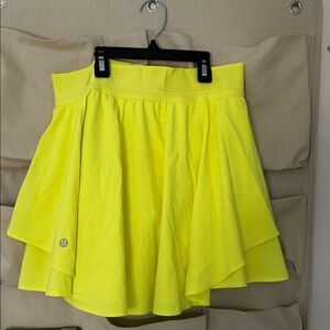 Lululemon Athletica Vibrant Yellow tennie skirt